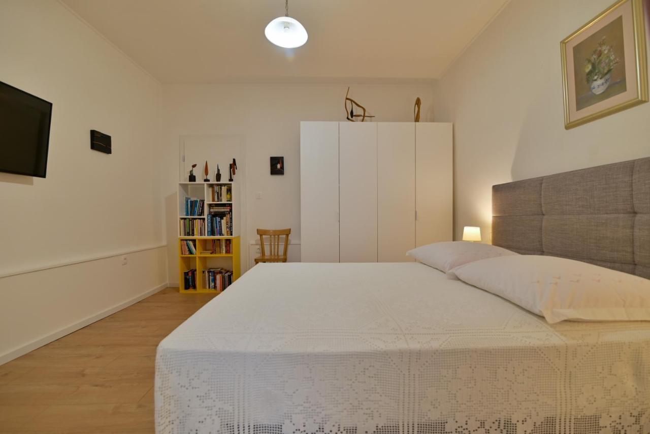 Apartments Art Трогир Екстериор снимка