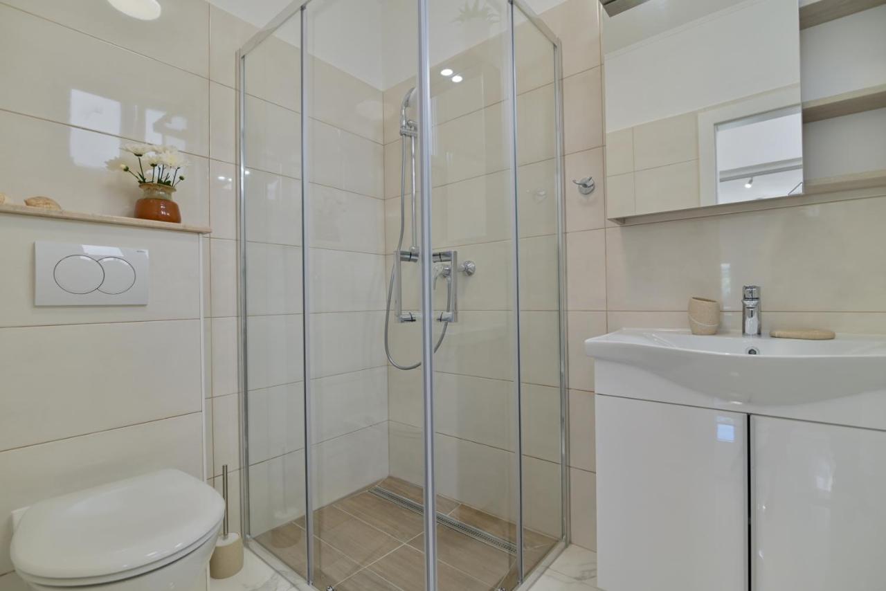 Apartments Art Трогир Екстериор снимка